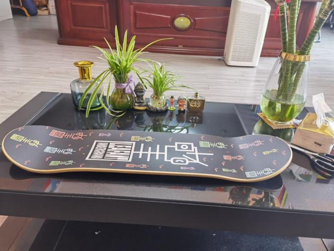 Custom Design Professional Standard 7 Ply Canadian Maple Wood Skateboards 4