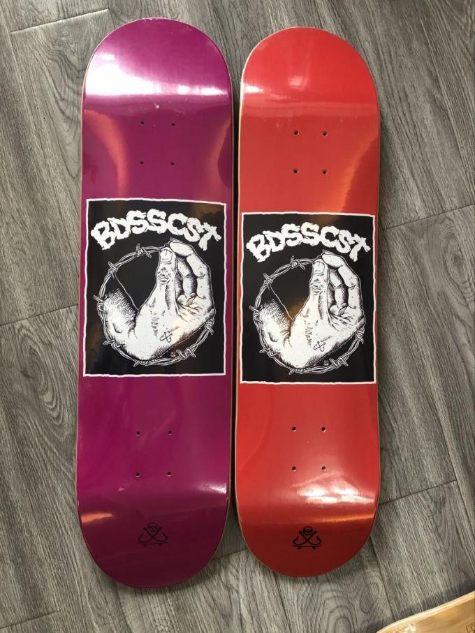                  Professional 7ply Canadian Maple Custom Concave Double Kick Skateboard              4